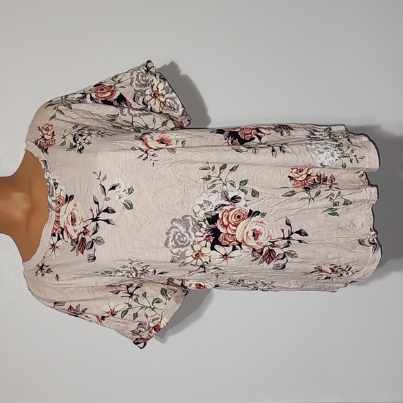 Maurices 24/7 Floral Tee Size Xtra Large - Picture 4 of 4